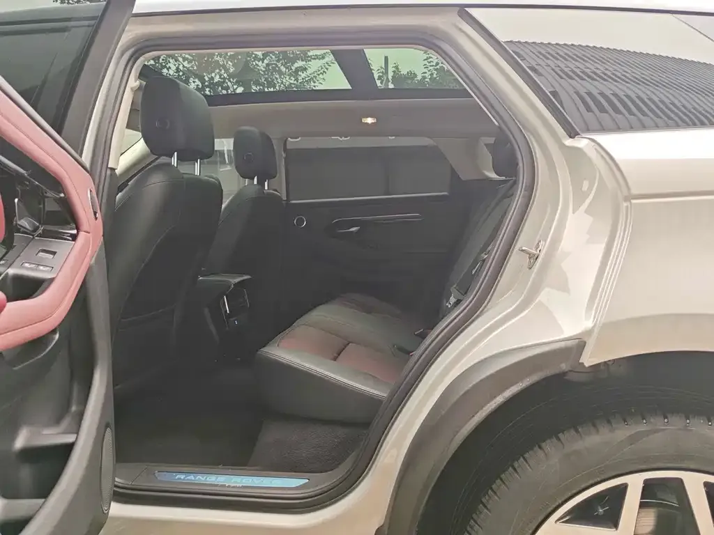Land Rover Evoque 2023 из CN, фото 10