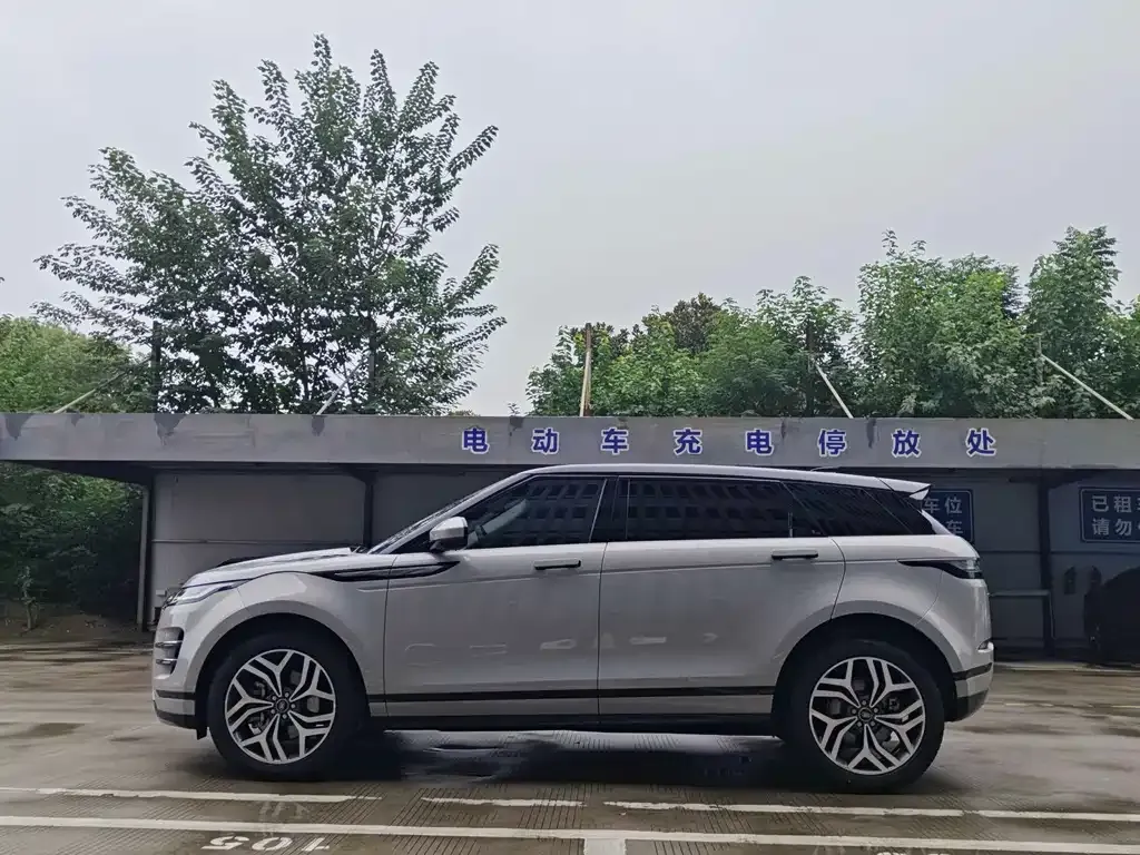 Land Rover Evoque 2023 из CN, фото 5