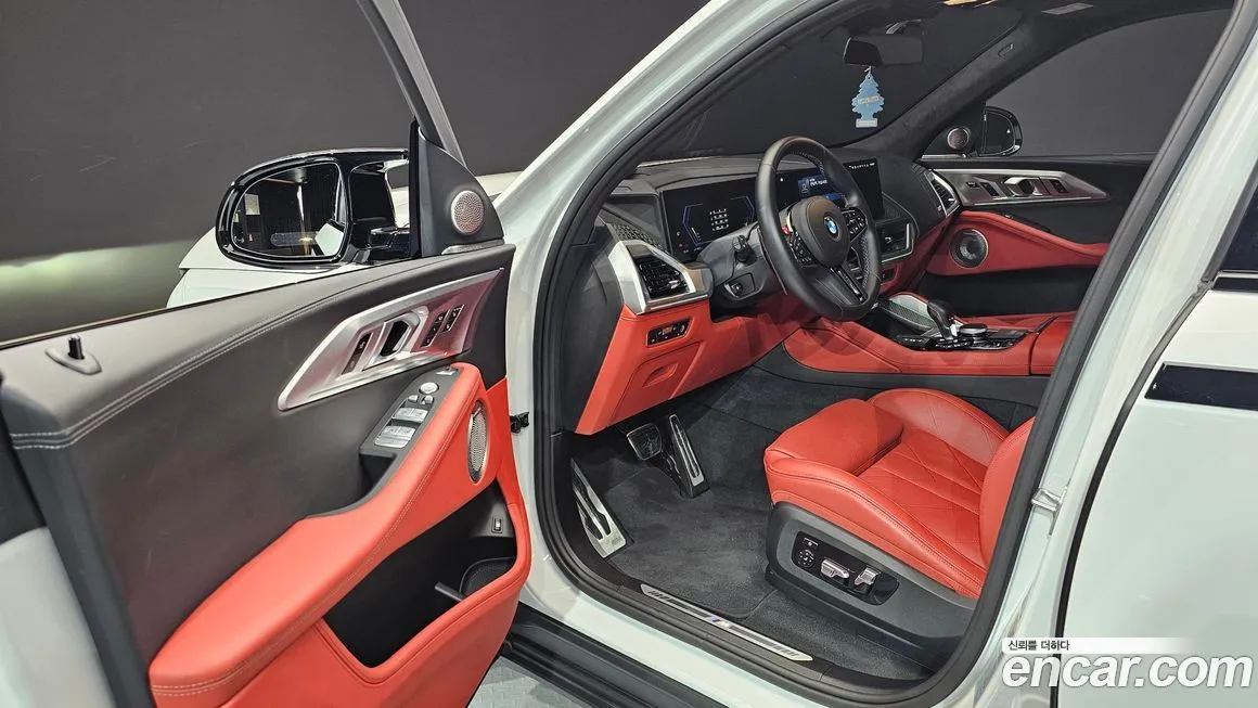 BMW XM — фото 10