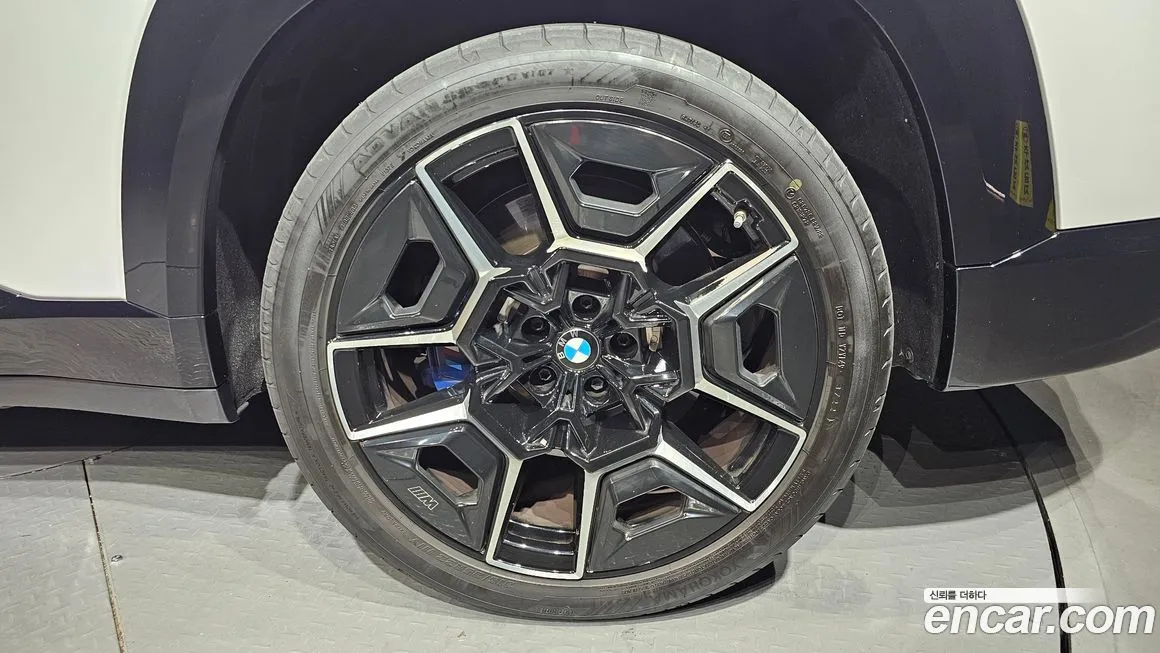 BMW XM — фото 5