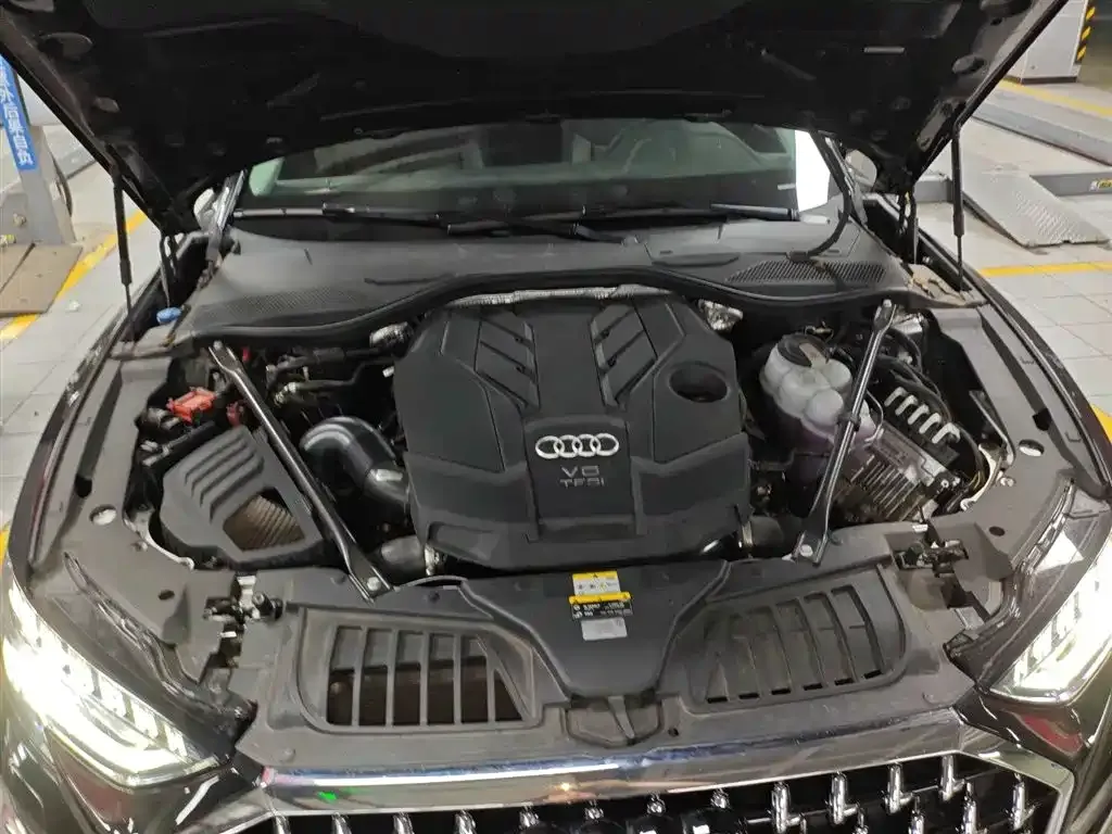 Audi A8 2025 из CN, фото 8
