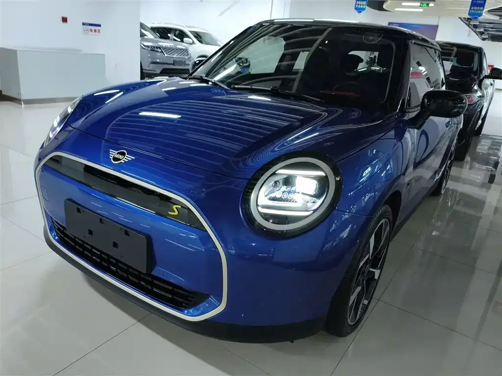 [object Object] MINI COOPER EV 2024 из CN, фото 2