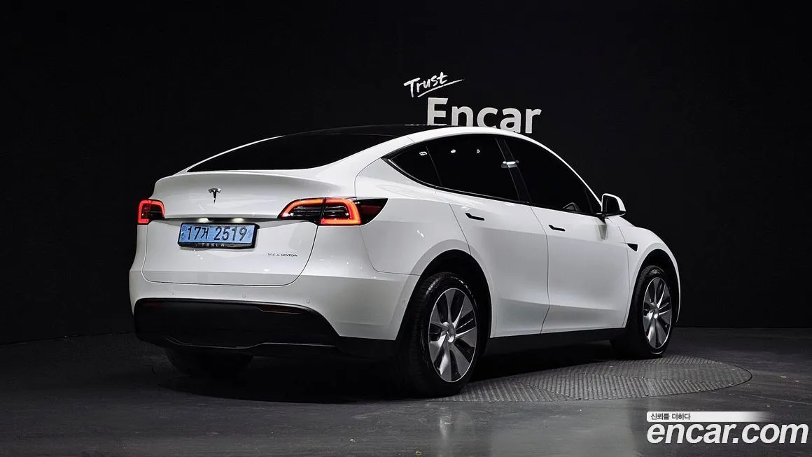 Tesla Model Y 2021 из KR, фото 2