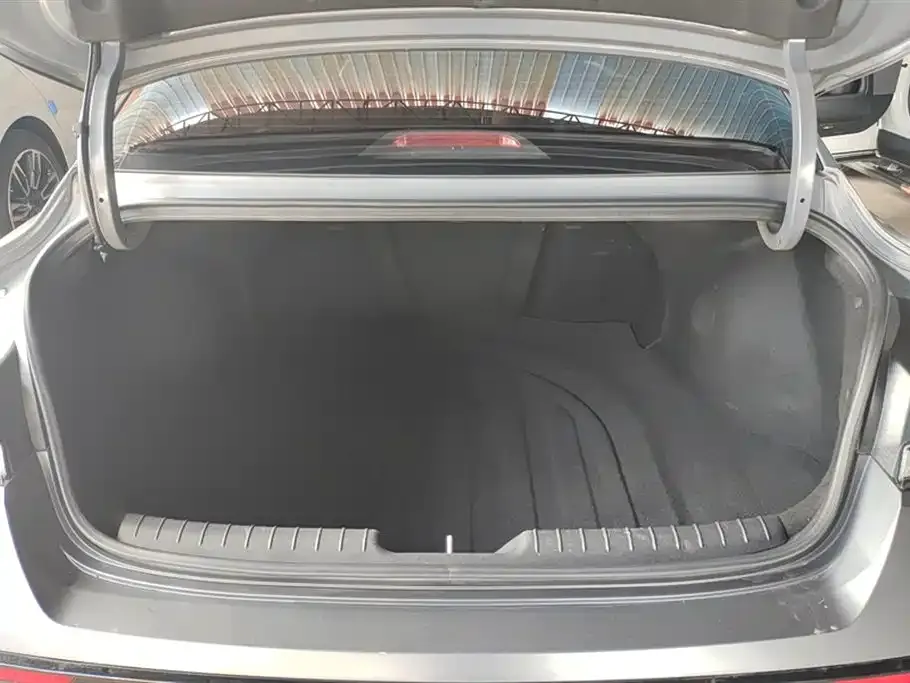 Hyundai Elantra 2024 из CN, фото 4