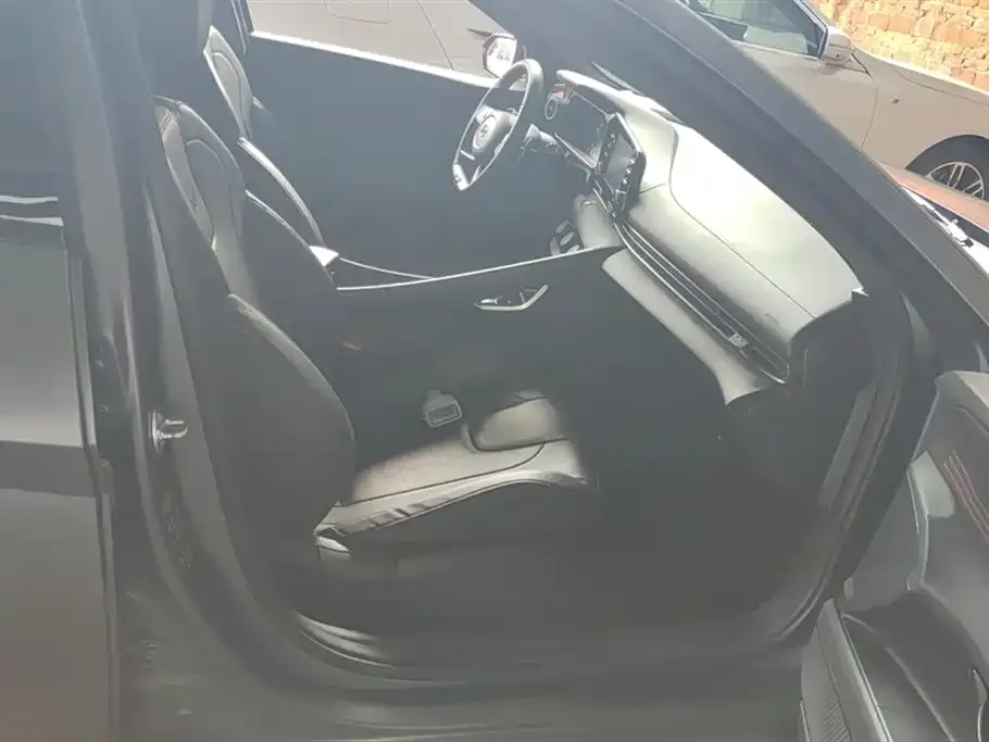 Hyundai Elantra 2024 из CN, фото 8