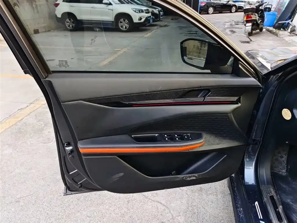Changan UNI-V 2022 из CN, фото 6