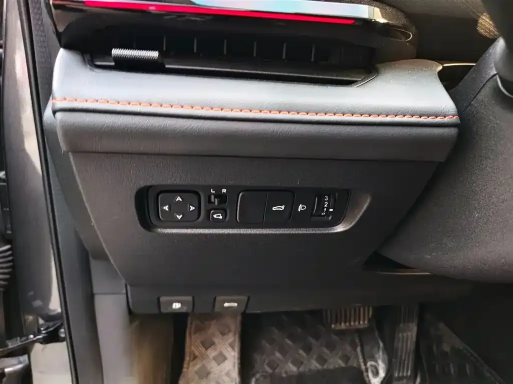 Changan UNI-V 2022 из CN, фото 8