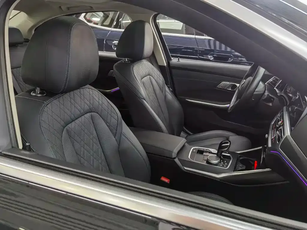 BMW 3 Series 2021 из CN, фото 10