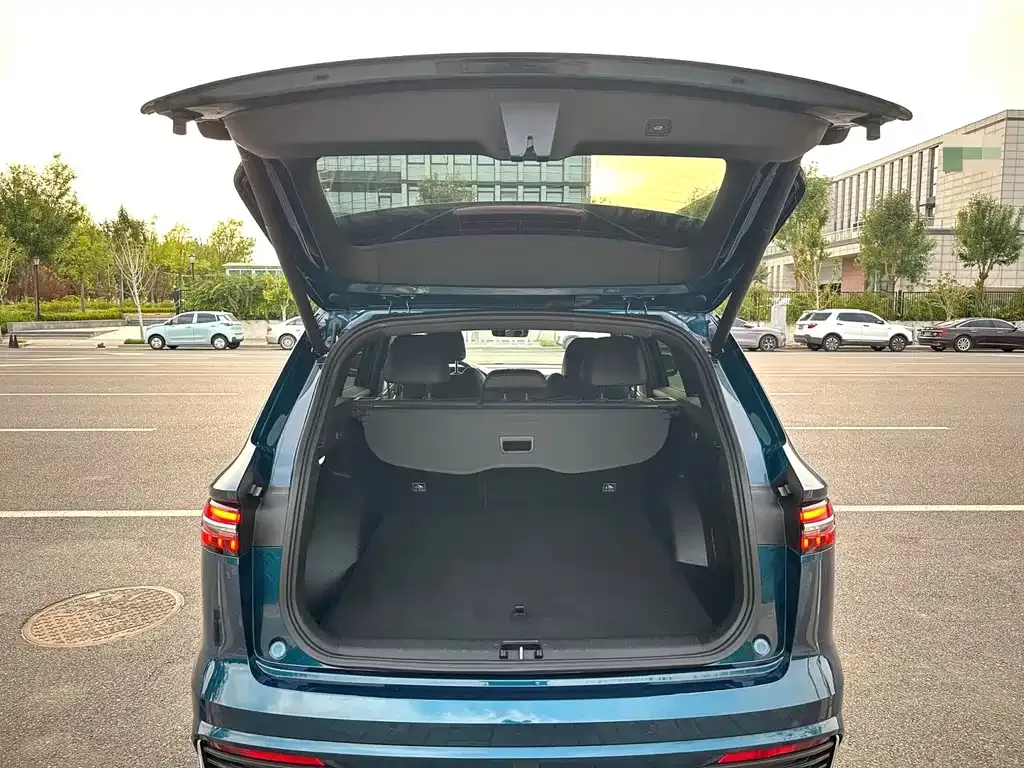 Geely Xingyue L 2023 из CN, фото 7