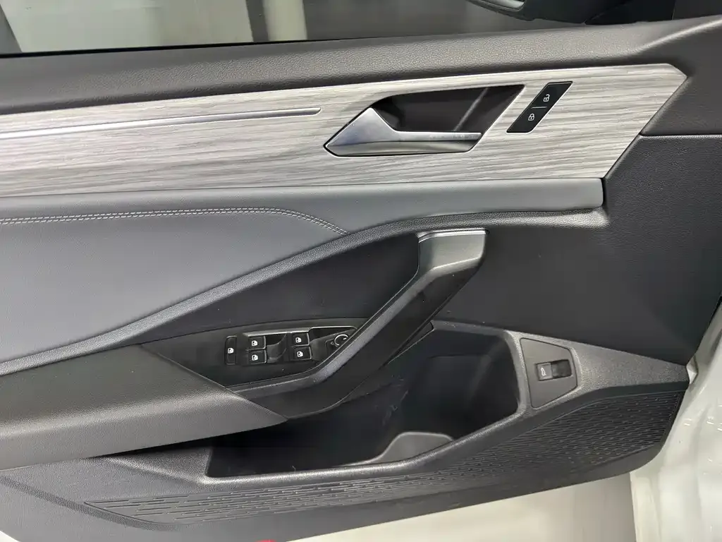 Volkswagen Sagitar 2023 из CN, фото 10
