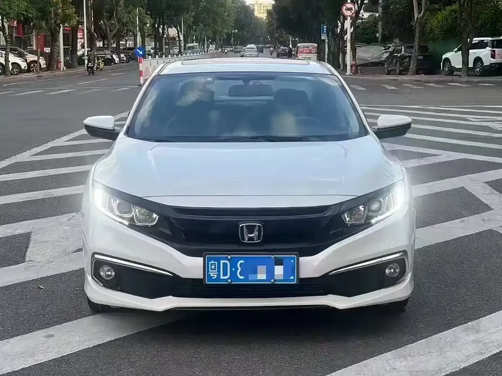 Honda Civic 2021 из CN, фото 2