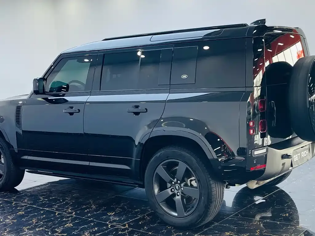 Land Rover Defender — фото 4