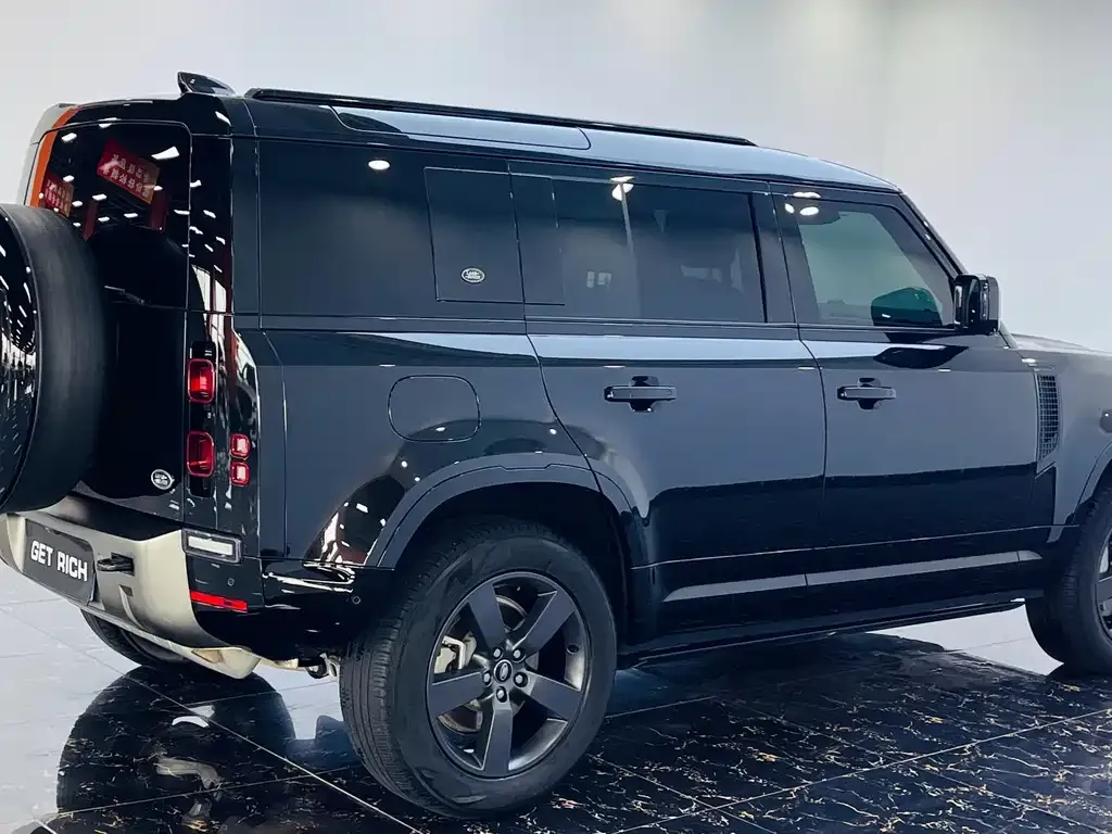 Land Rover Defender — фото 6