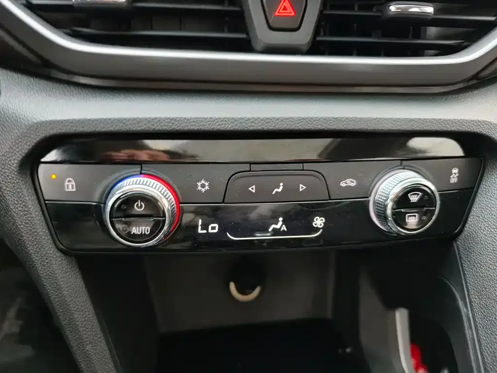 Chevrolet Volando 2023 из CN, фото 8