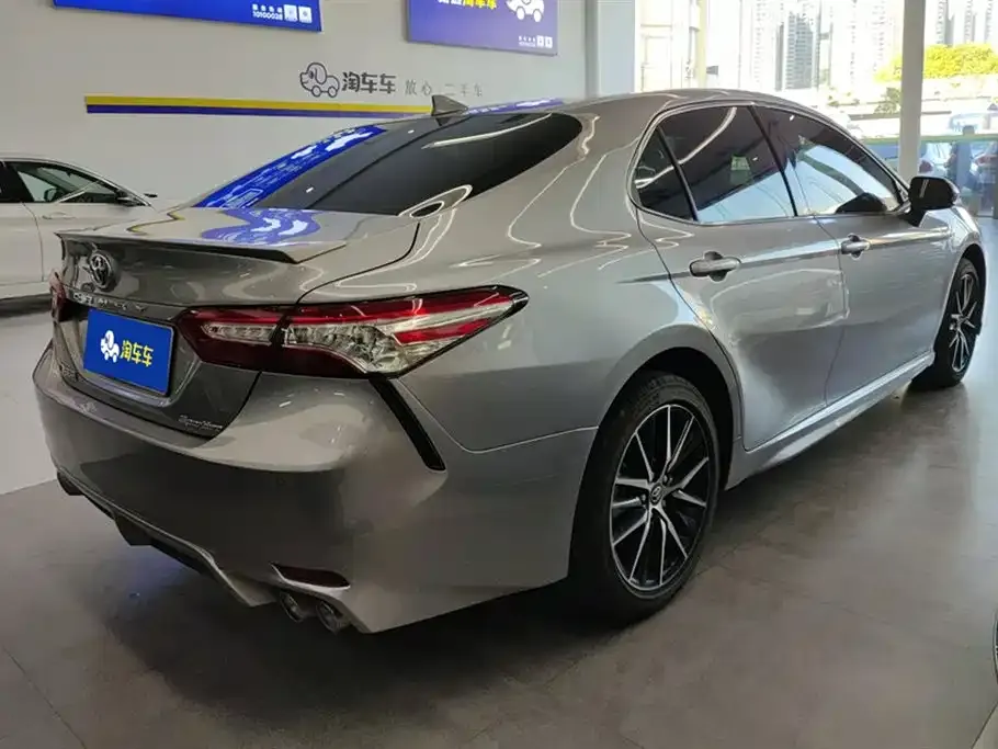 Toyota Camry 2023 из CN, фото 3