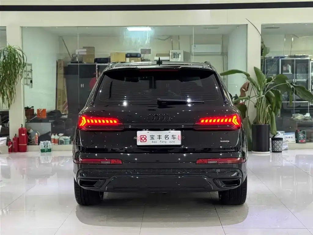 Audi Q7 2022 из CN, фото 8