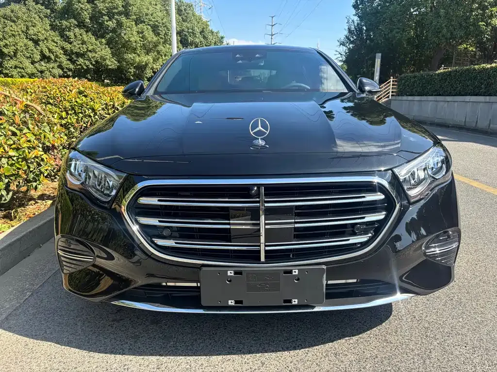Mercedes-Benz E-Class 2025 из CN, фото 2