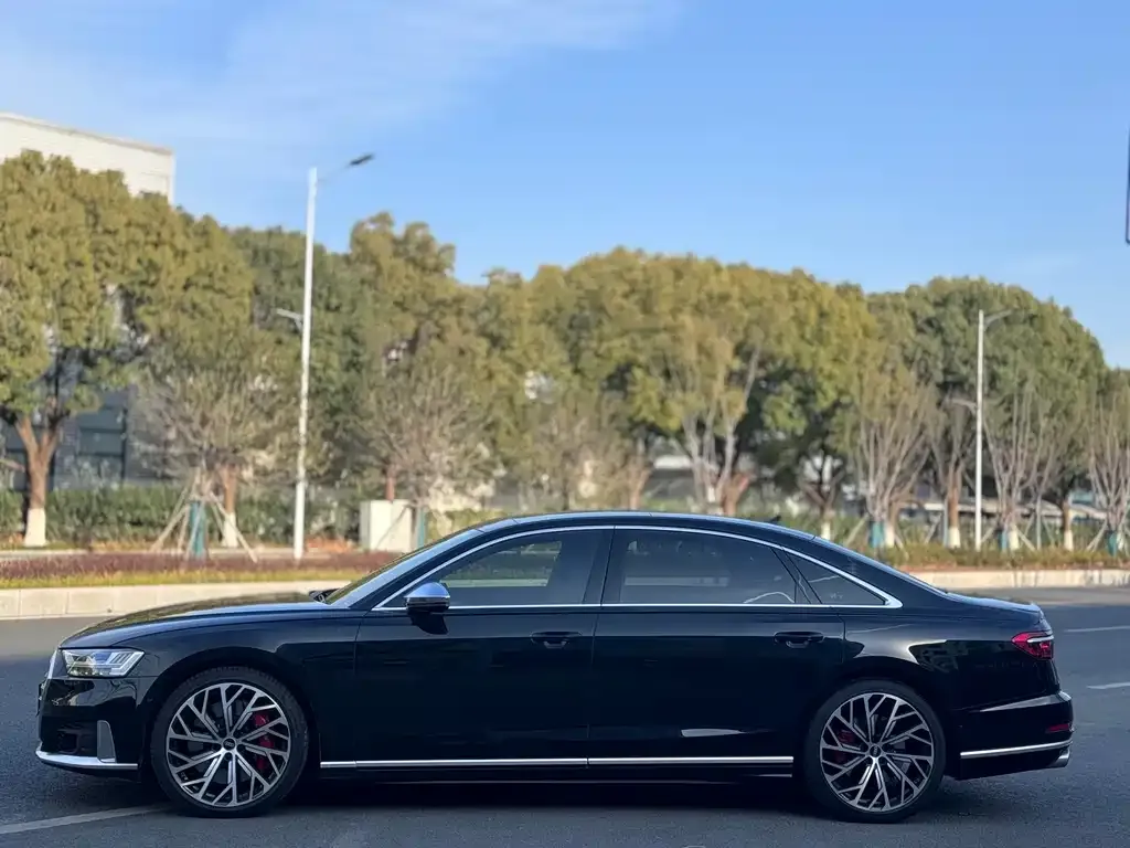 Audi S8 2022 из CN, фото 2