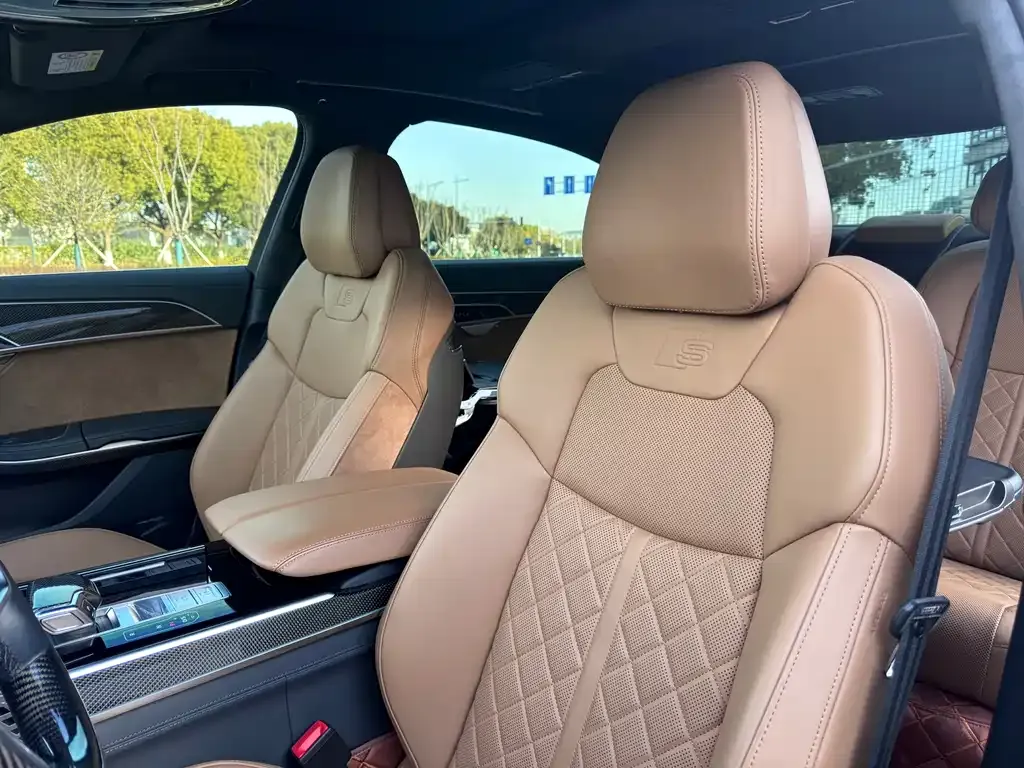 Audi S8 2022 из CN, фото 8