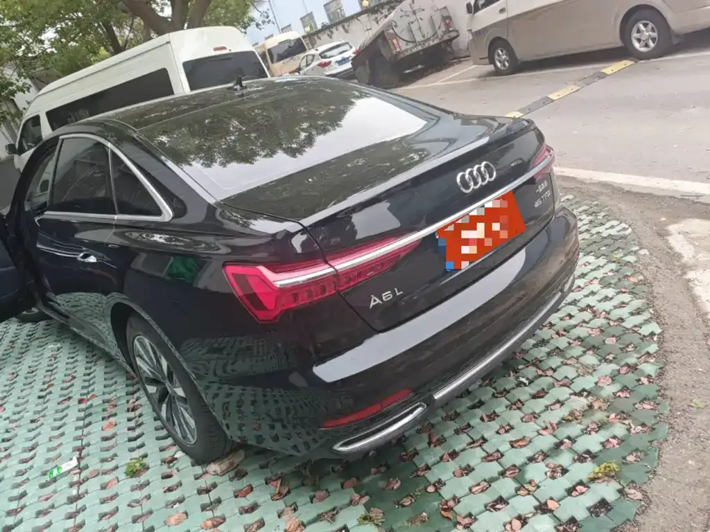 Audi A6L 2021 из CN, фото 6