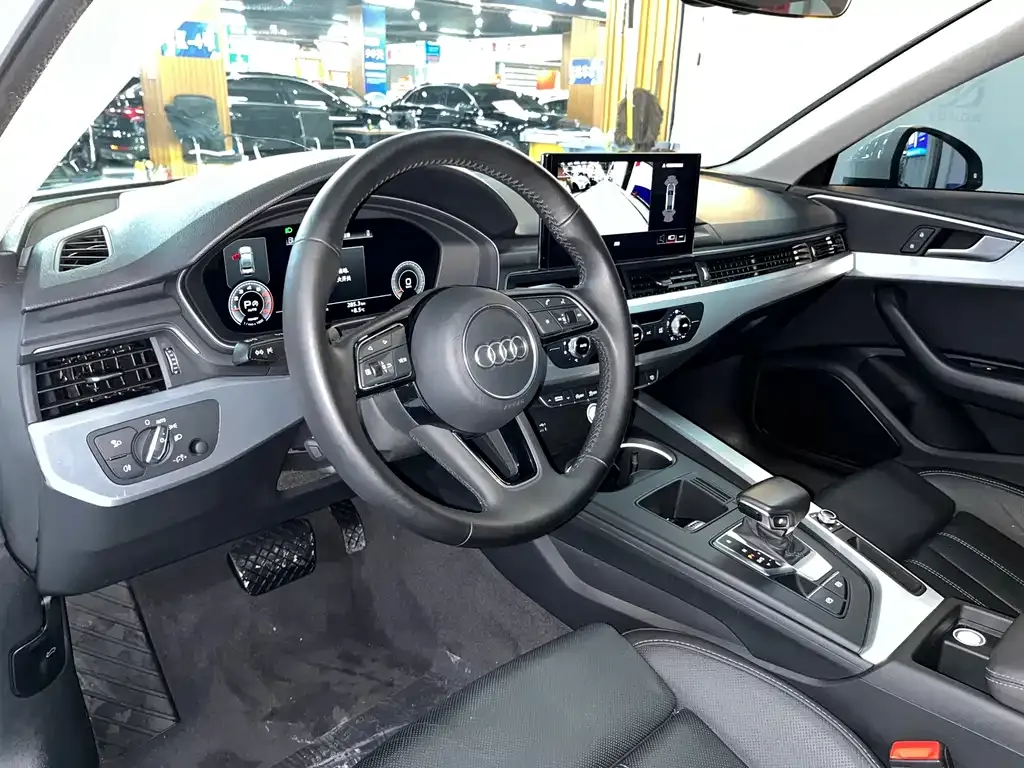 Audi A4L 2021 из CN, фото 8