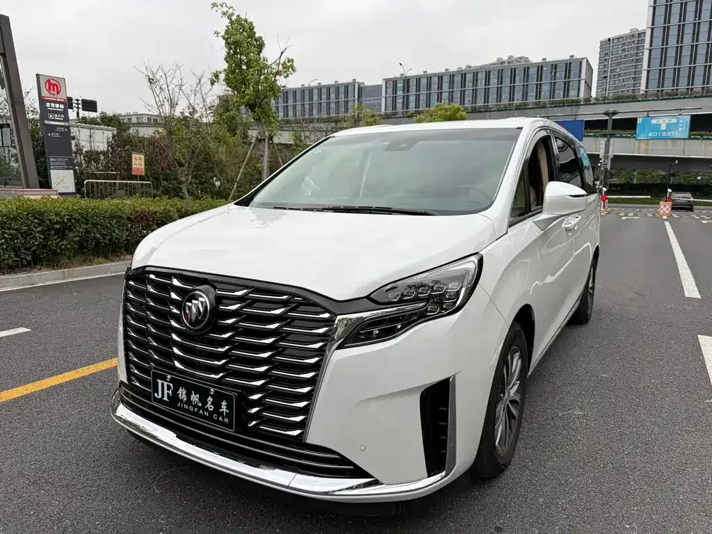 Buick GL8 2023 из CN, фото 2