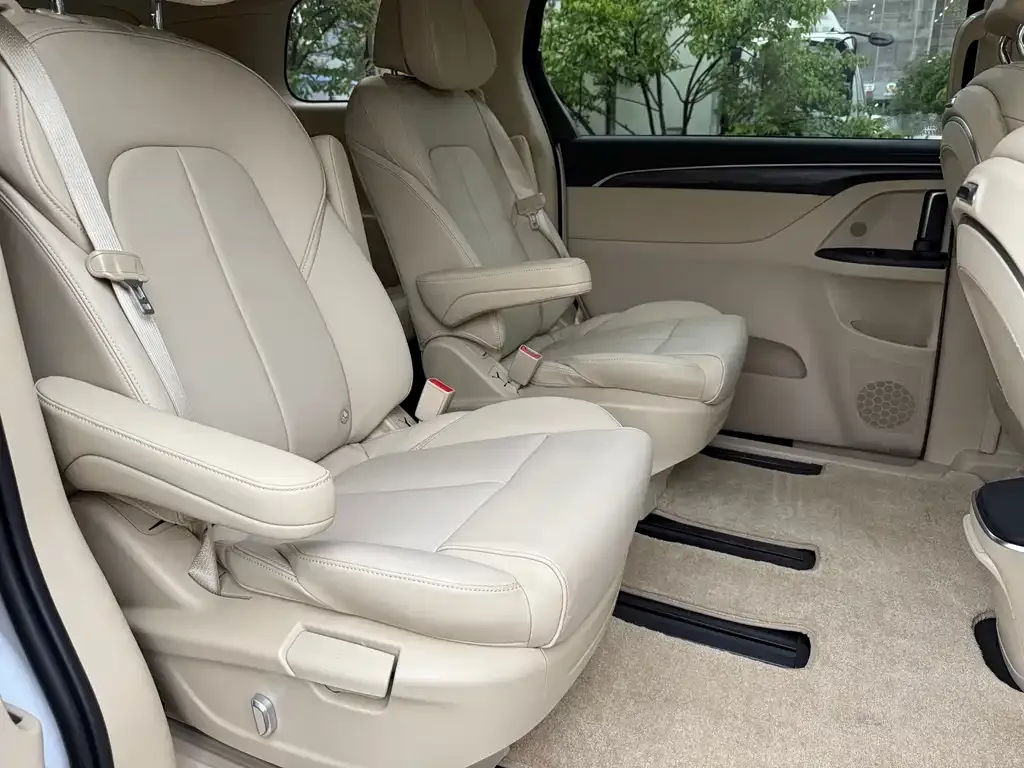 Buick GL8 2023 из CN, фото 9