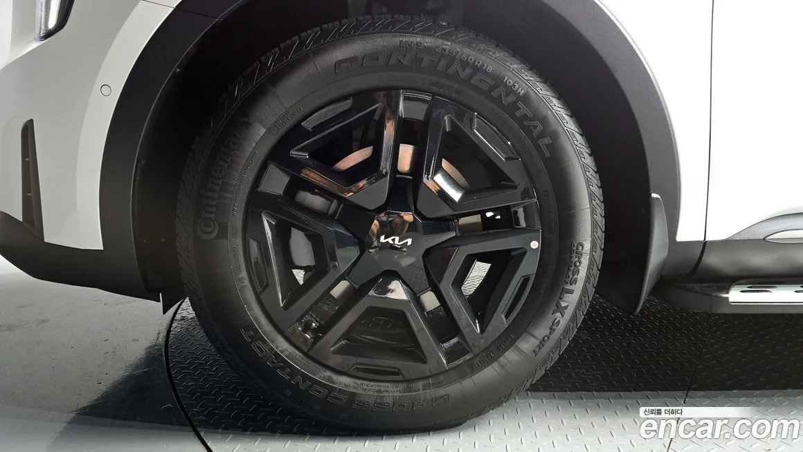 Kia Sorento — фото 5