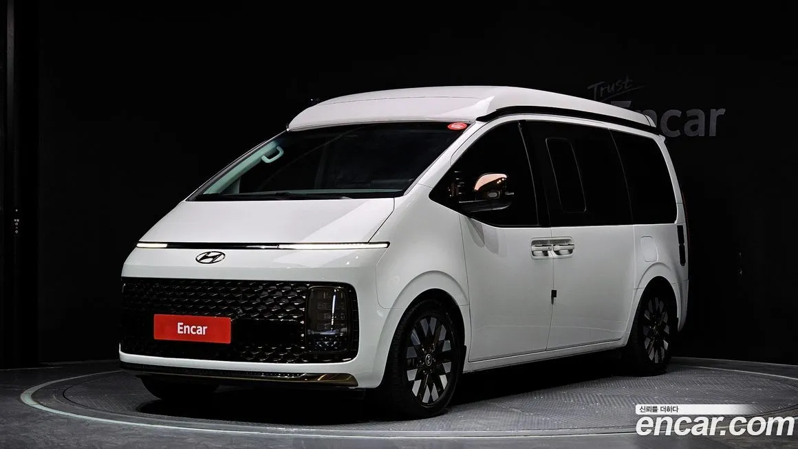 Hyundai Staria