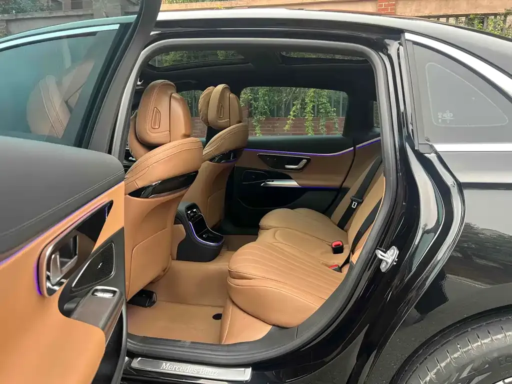 Mercedes-Benz E-Class 2025 из CN, фото 6