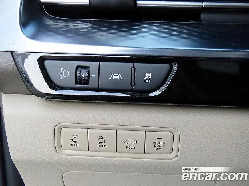 Kia Carnival — фото 9