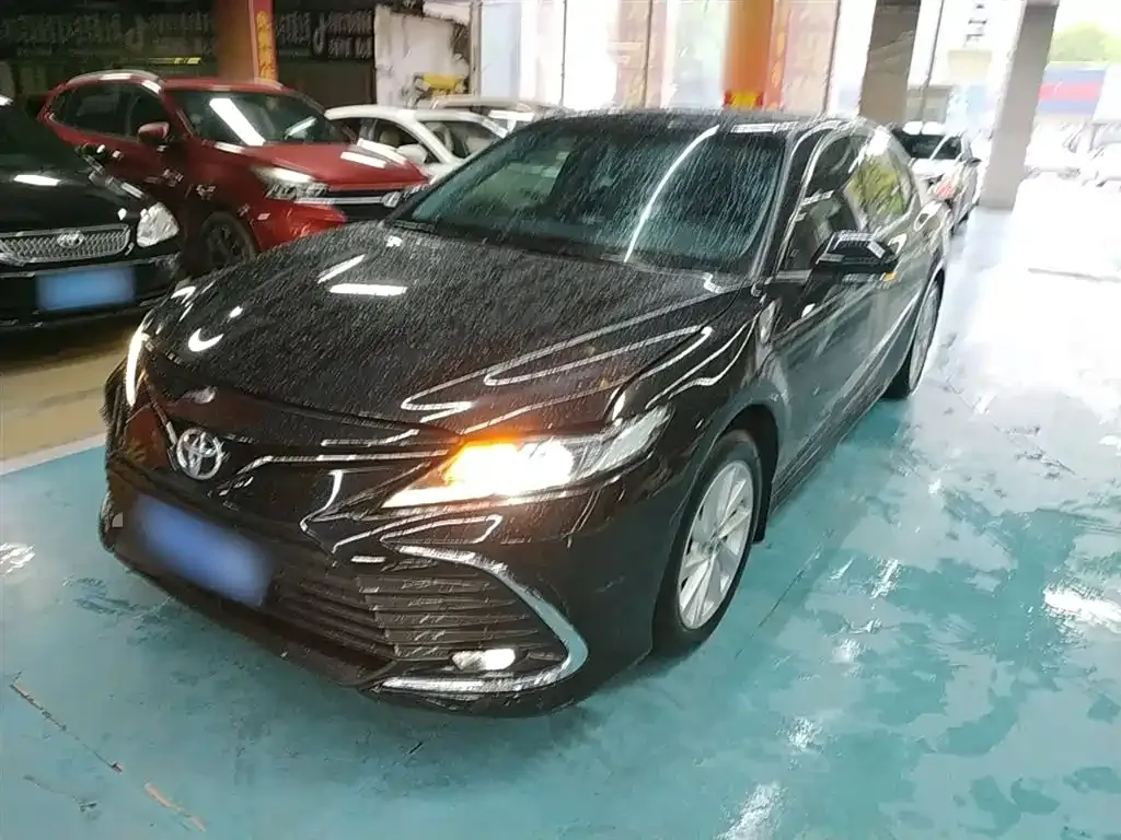 Toyota Camry 2023 из CN, фото 1