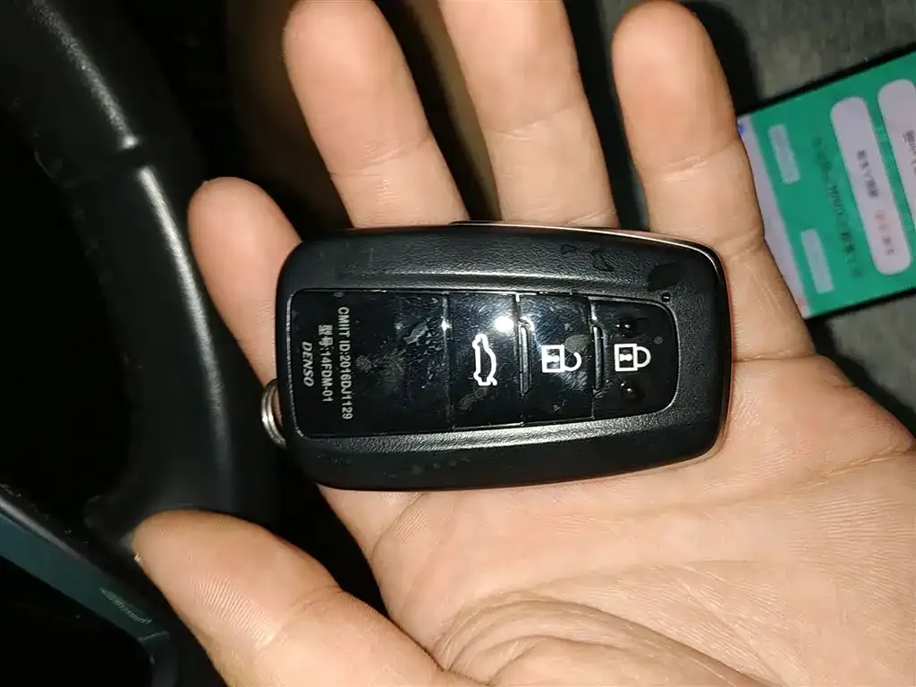 Toyota Camry 2023 из CN, фото 9
