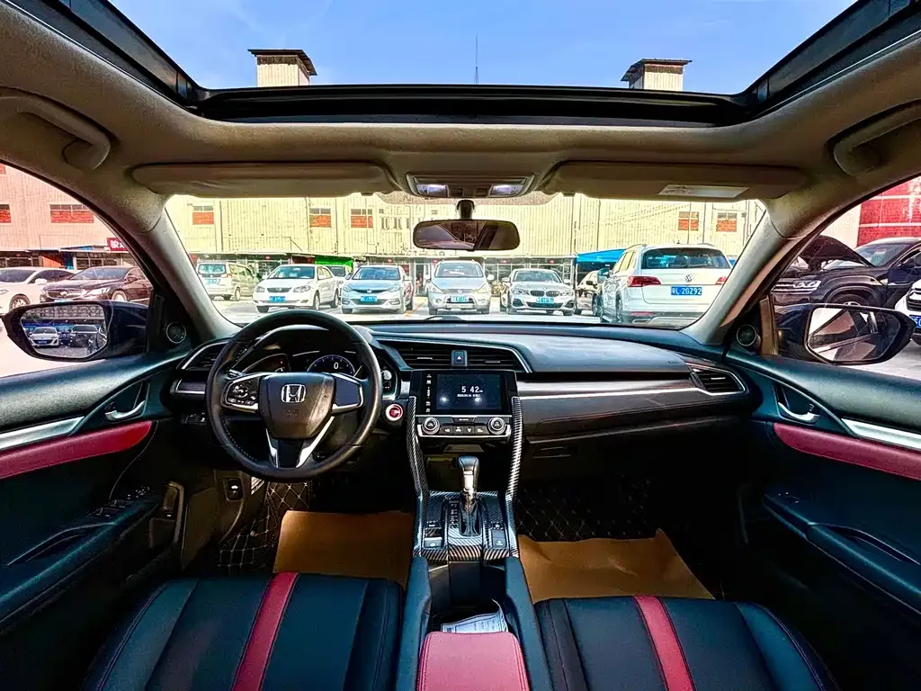 Honda Civic 2022 из CN, фото 4