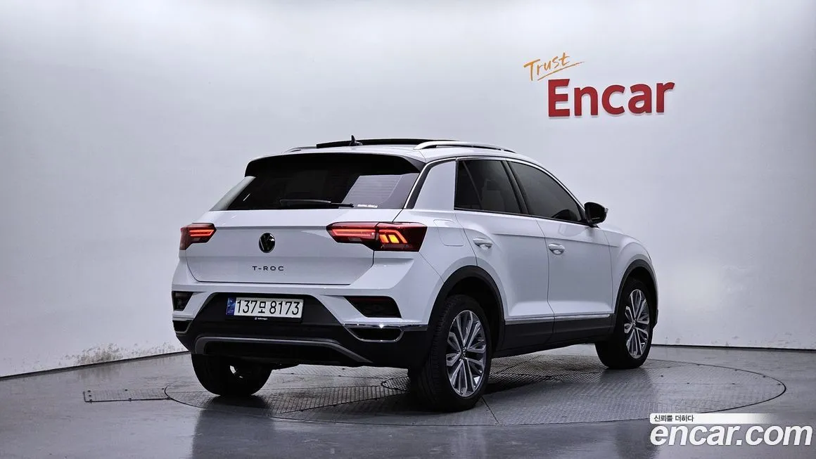 Volkswagen T-Roc — фото 2