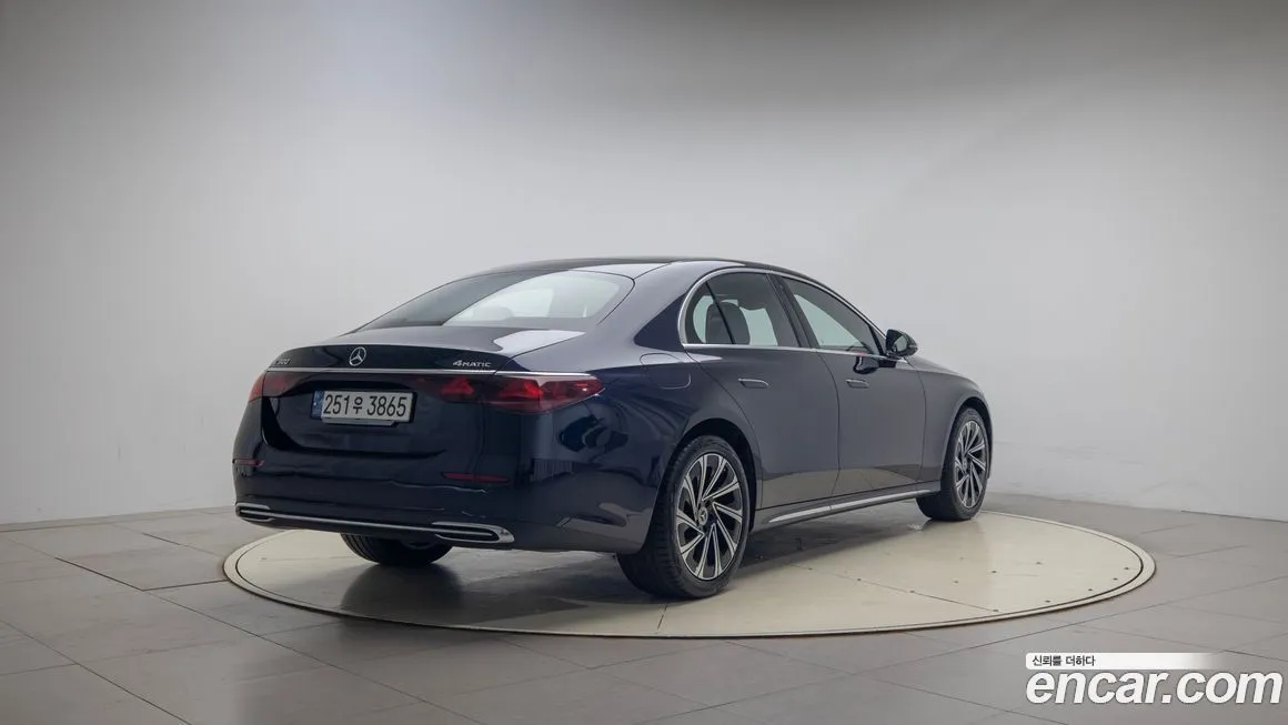 Mercedes-Benz E-Class 2024 из KR, фото 2