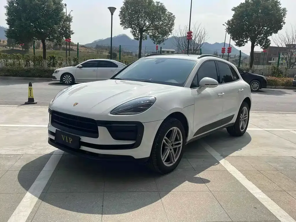 Porsche Macan — фото 1