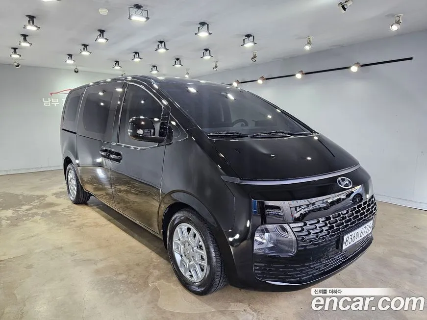 Hyundai Staria 2023 из KR, фото 1