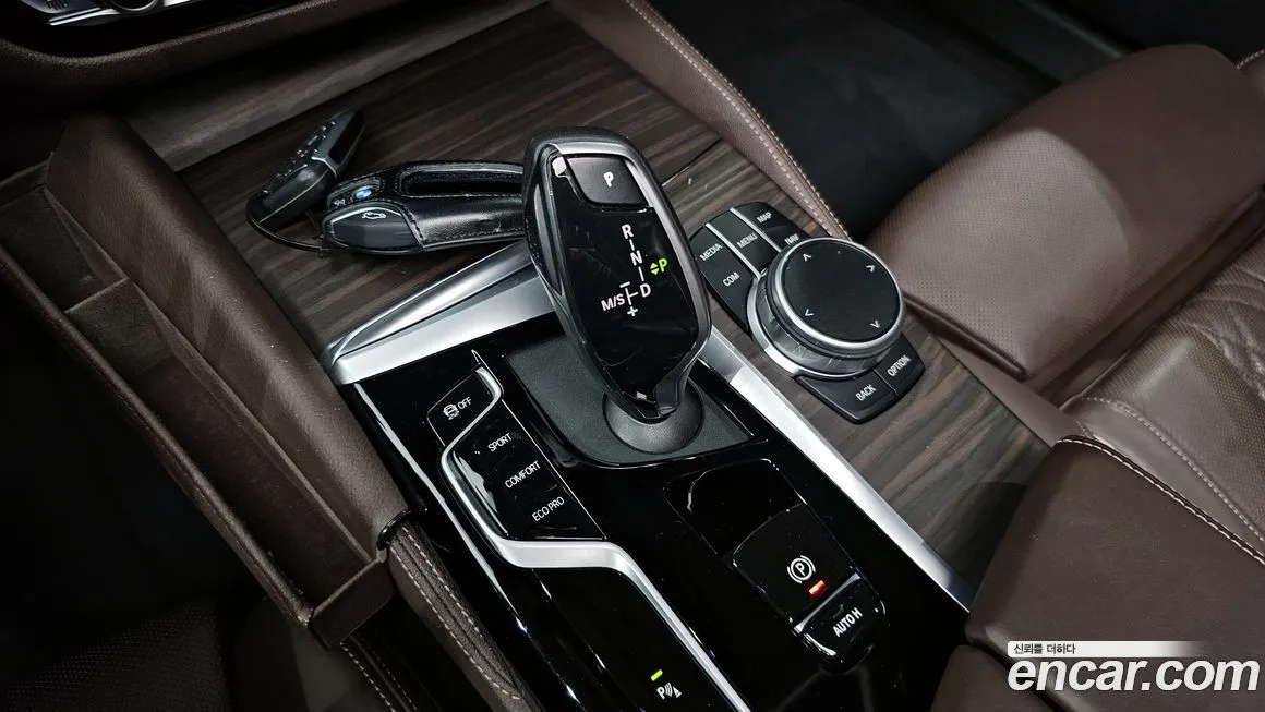 BMW 5-Series 2021 из KR, фото 9