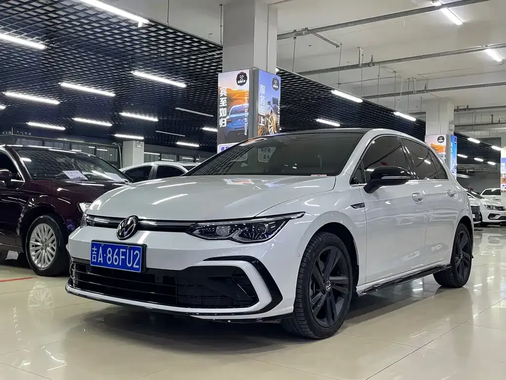 Volkswagen Golf 2022 из CN, фото 1