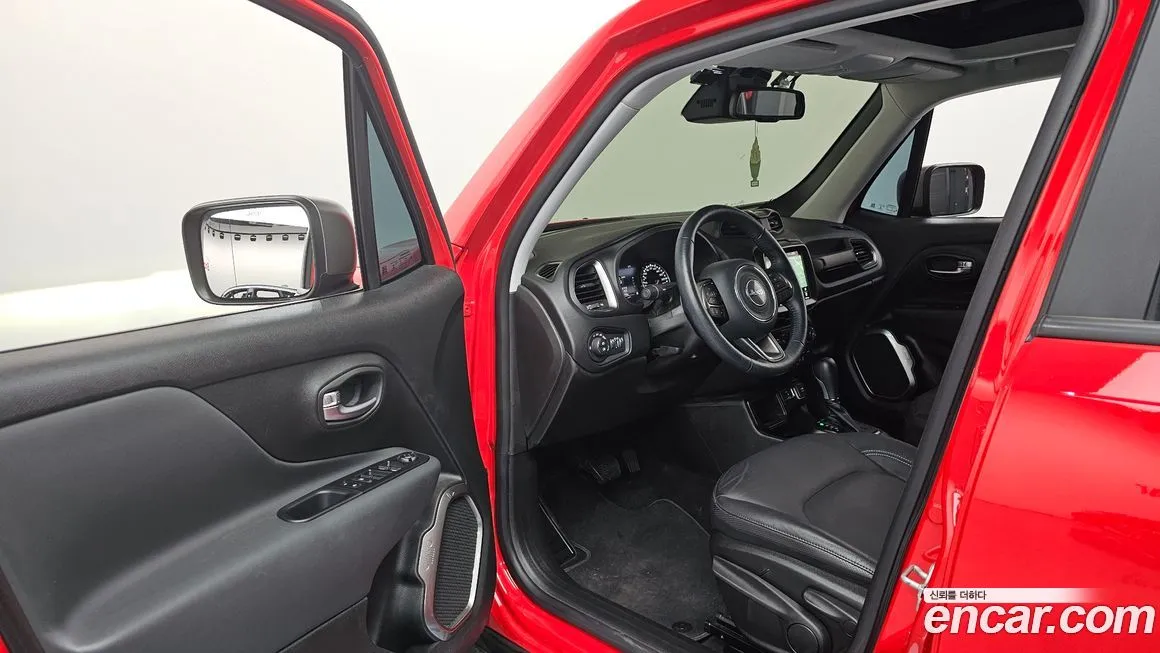 Jeep Renegade 2021 из KR, фото 10