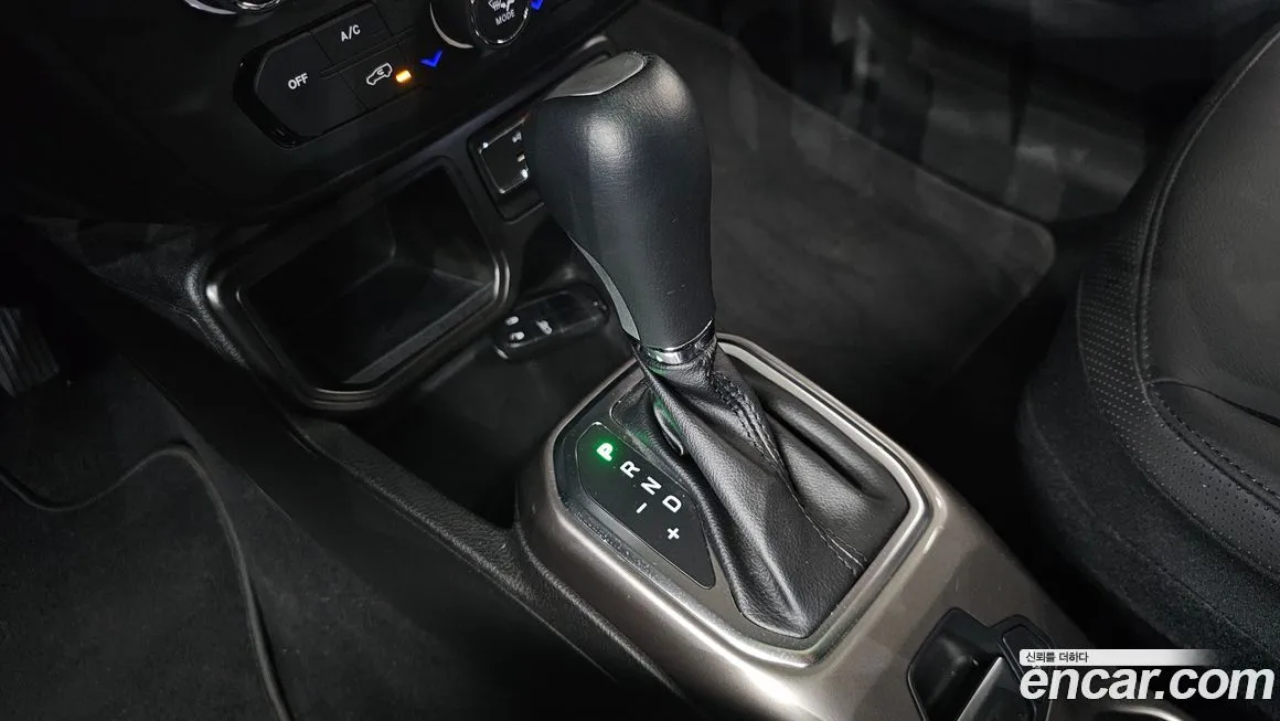 Jeep Renegade 2021 из KR, фото 9