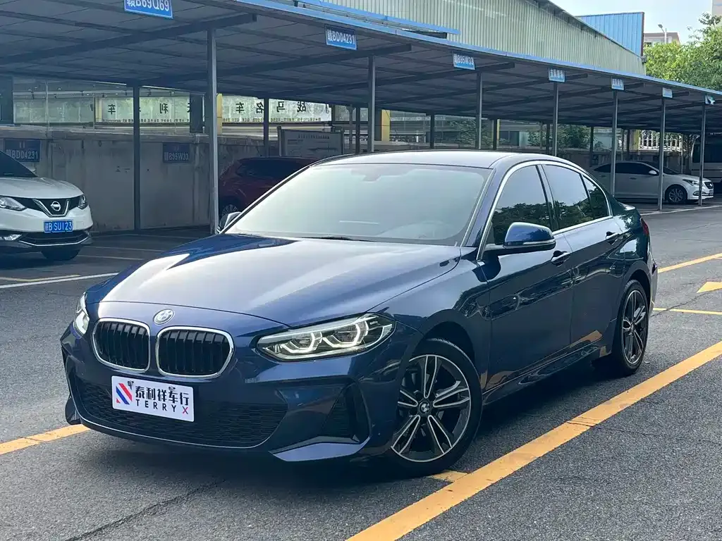 BMW 1 Series 2021 из CN, фото 1