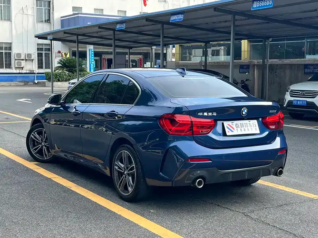 BMW 1 Series 2021 из CN, фото 6