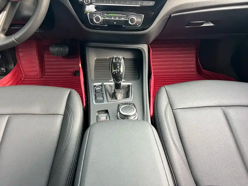 BMW 1 Series 2021 из CN, фото 9