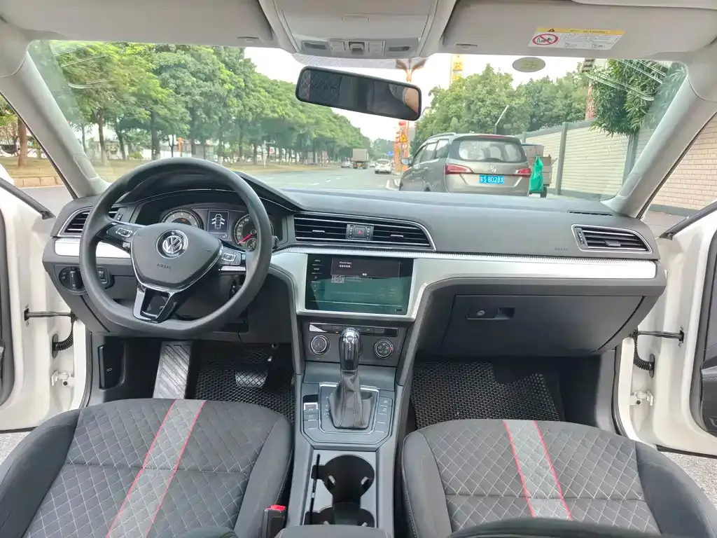 Volkswagen Lamando 2022 из CN, фото 4