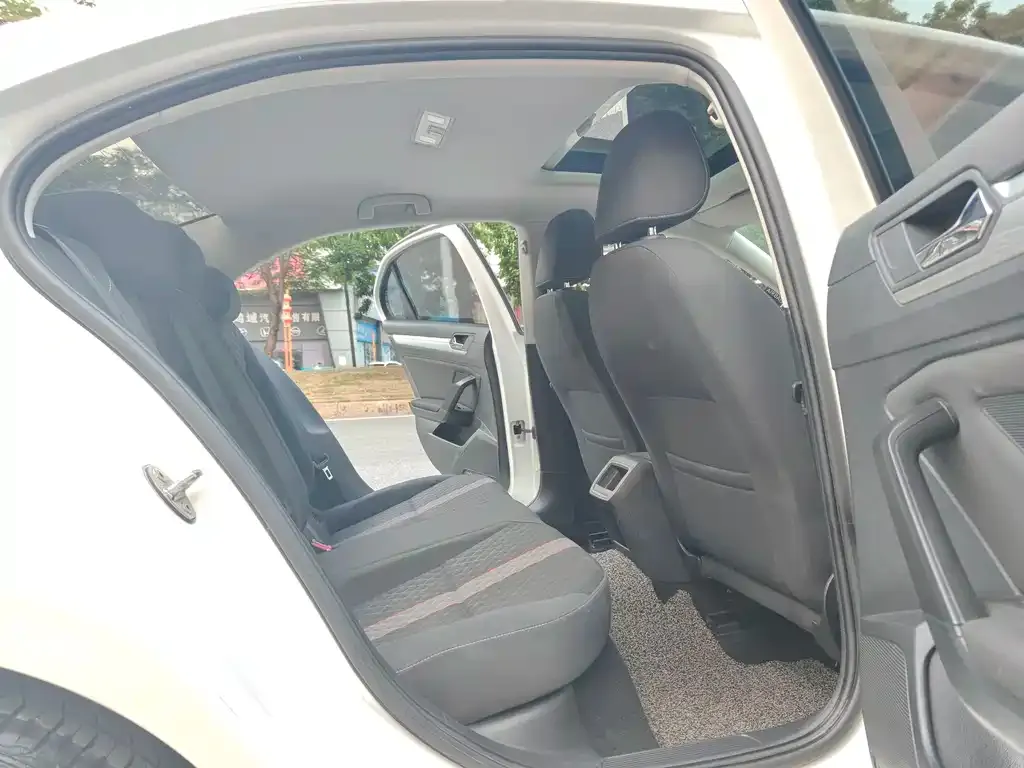 Volkswagen Lamando 2022 из CN, фото 8