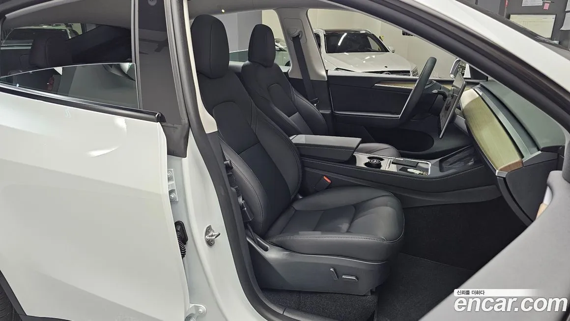 Tesla Model Y 2023 из KR, фото 10