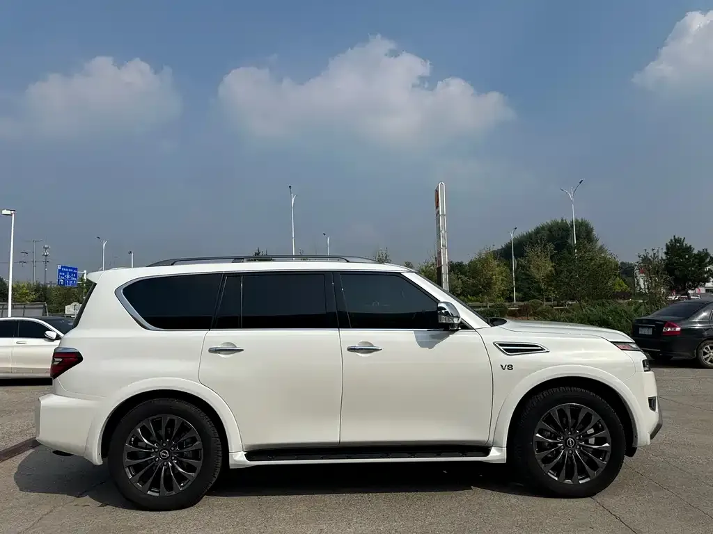 Nissan Patrol 2023 из CN, фото 4