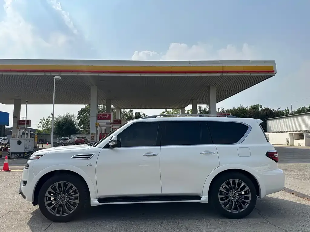 Nissan Patrol 2023 из CN, фото 5